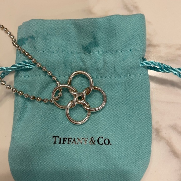 Tiffany & Co Peretti Quadrifoglio Pendant - Picture 2 of 8